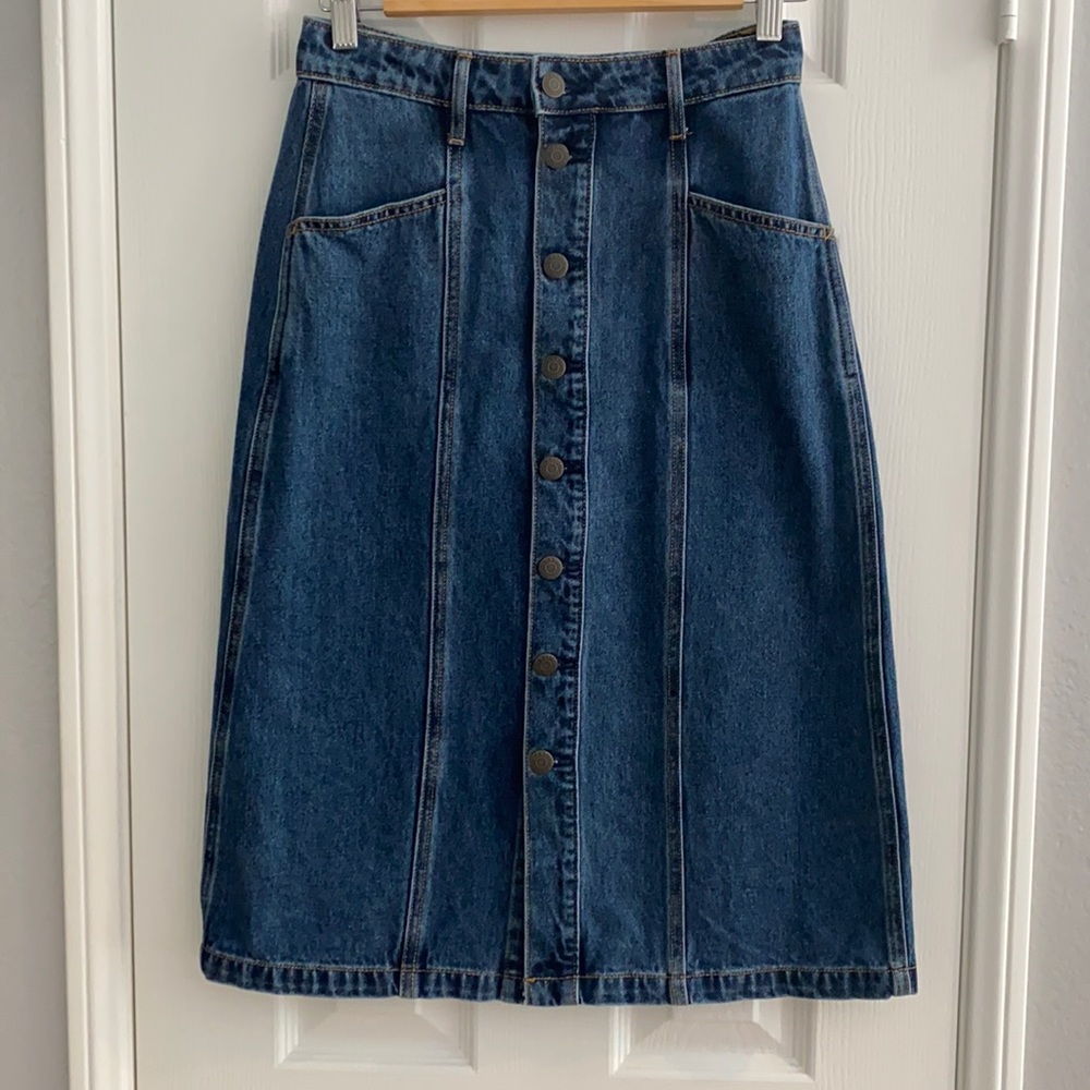 NWOT Old Navy Midi Denim Skirt